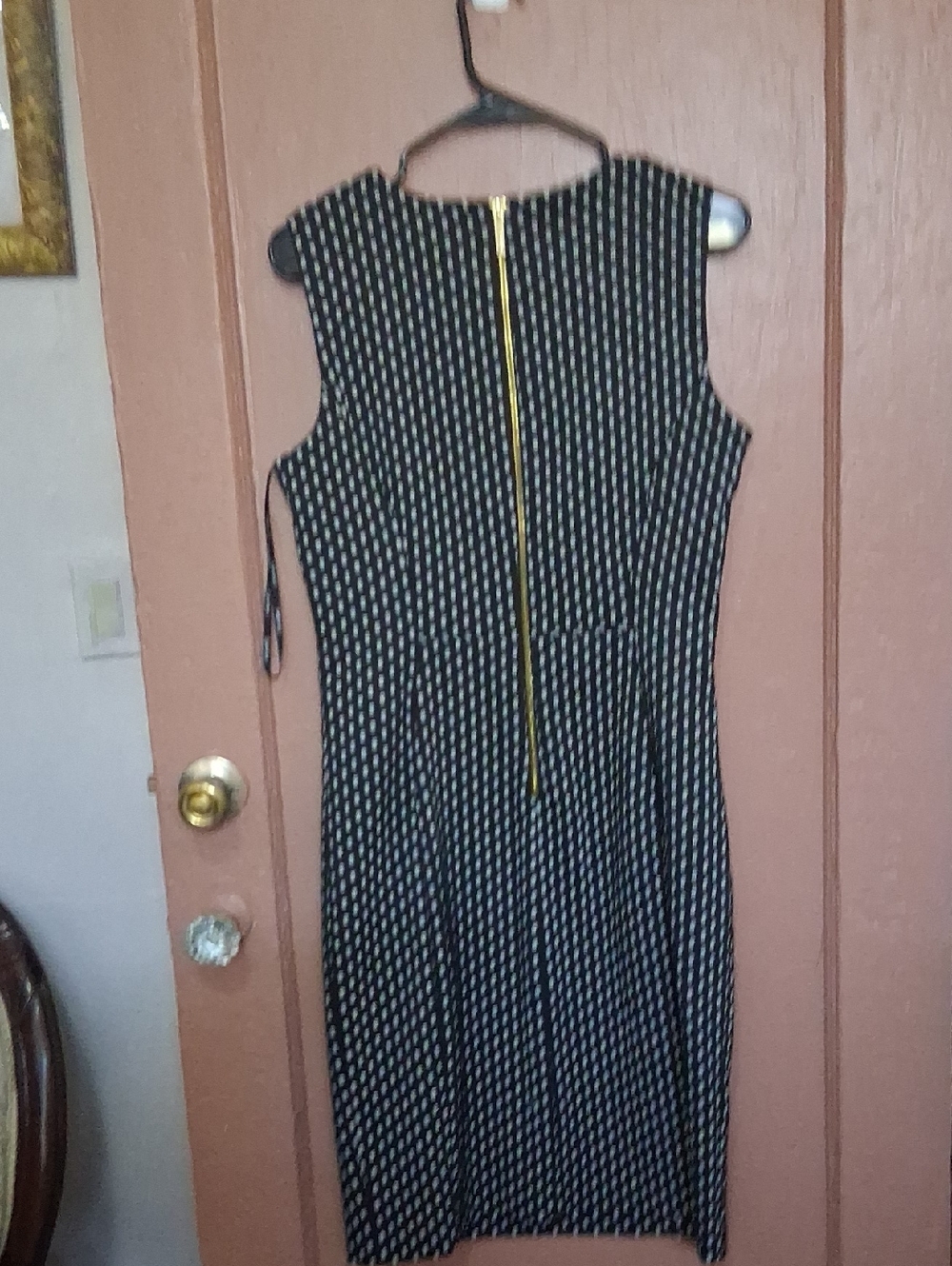 Dress - Picture 3 of 3